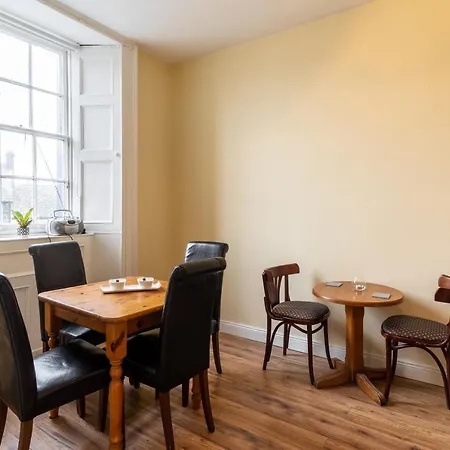 Lovely 8-Bed House In Borrisoleigh Thurles Vakantiehuis Thurles