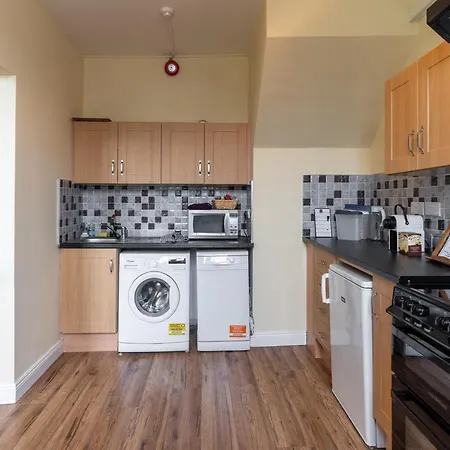 Vakantiehuis Lovely 8-Bed House In Borrisoleigh Thurles Thurles